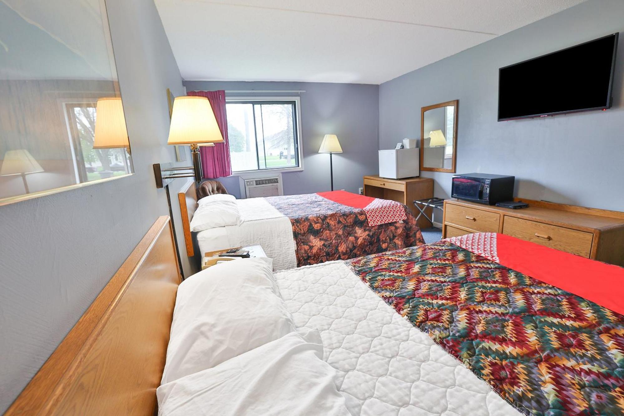 Oyo Hotel Pipestone Mn, Canterbury Park Extérieur photo