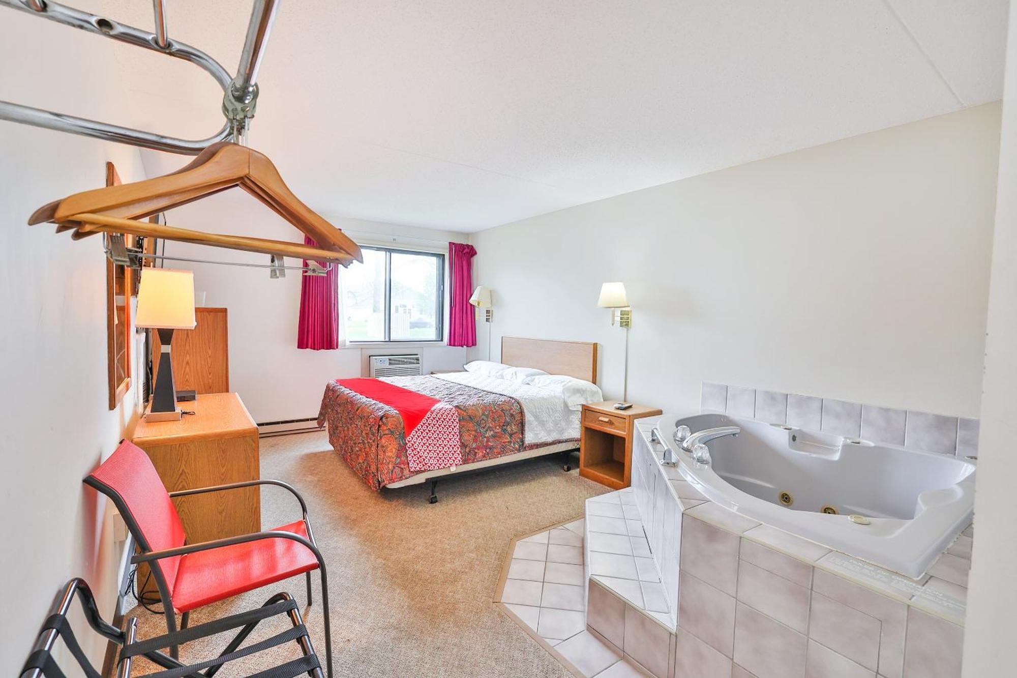 Oyo Hotel Pipestone Mn, Canterbury Park Extérieur photo