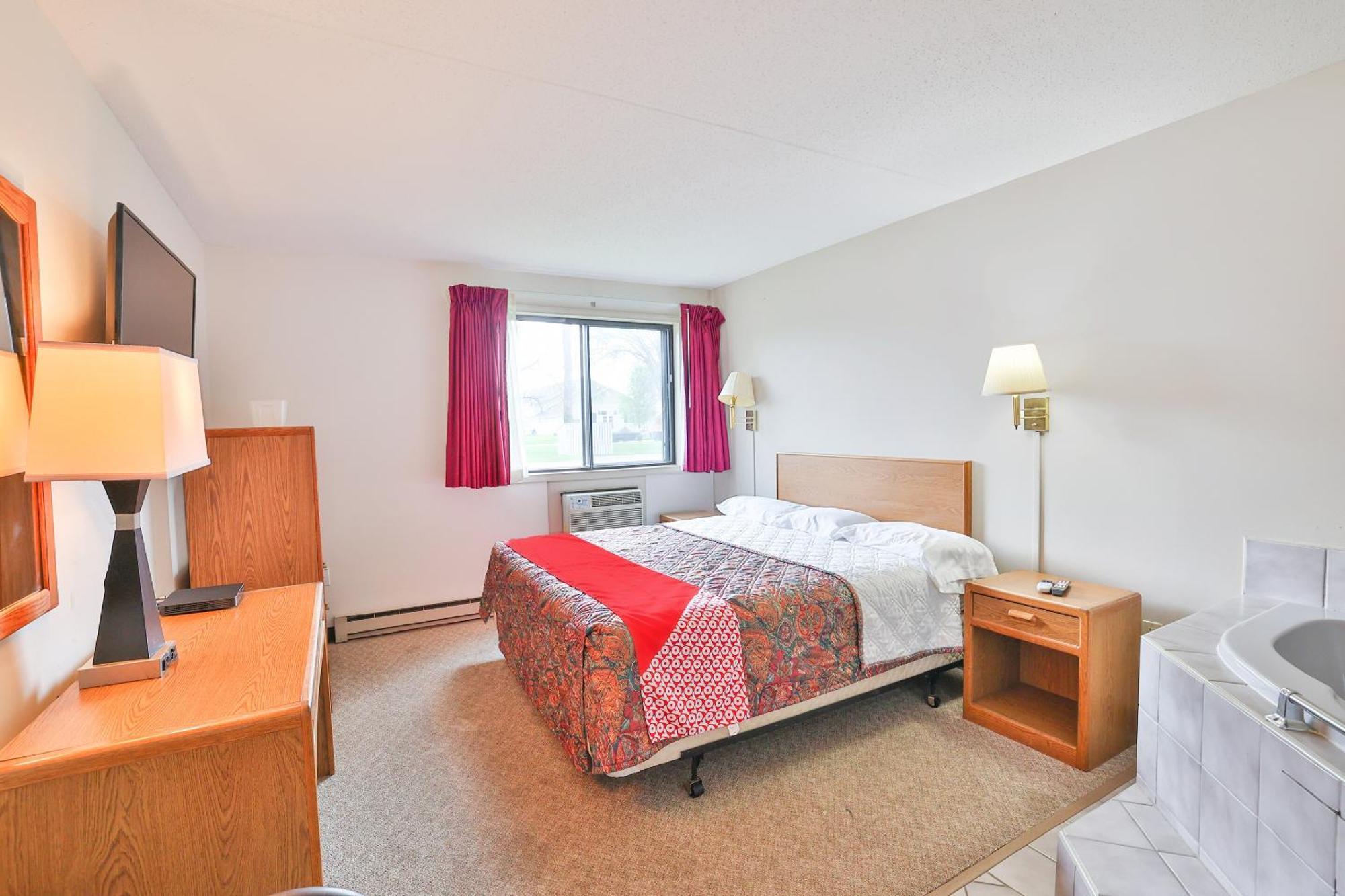 Oyo Hotel Pipestone Mn, Canterbury Park Extérieur photo