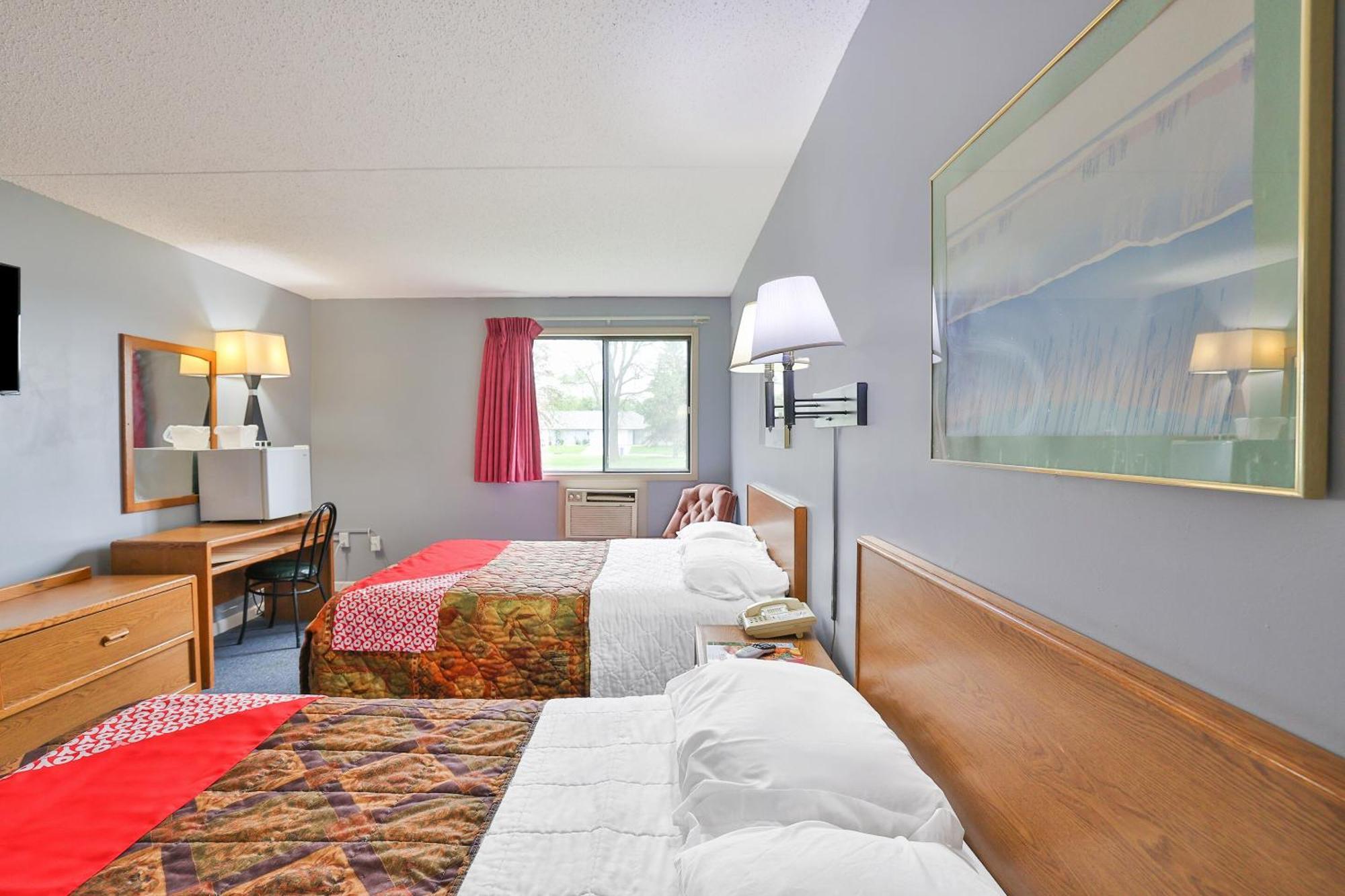 Oyo Hotel Pipestone Mn, Canterbury Park Extérieur photo