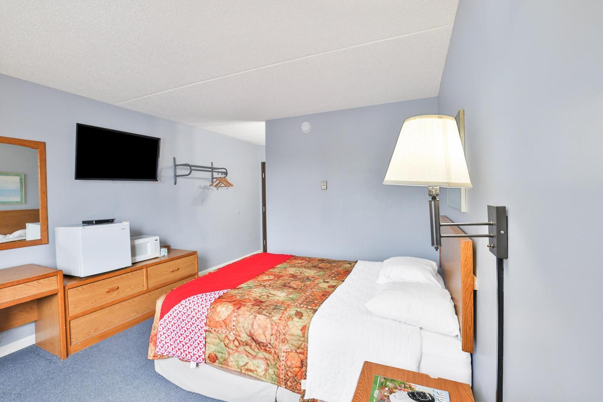 Oyo Hotel Pipestone Mn, Canterbury Park Extérieur photo