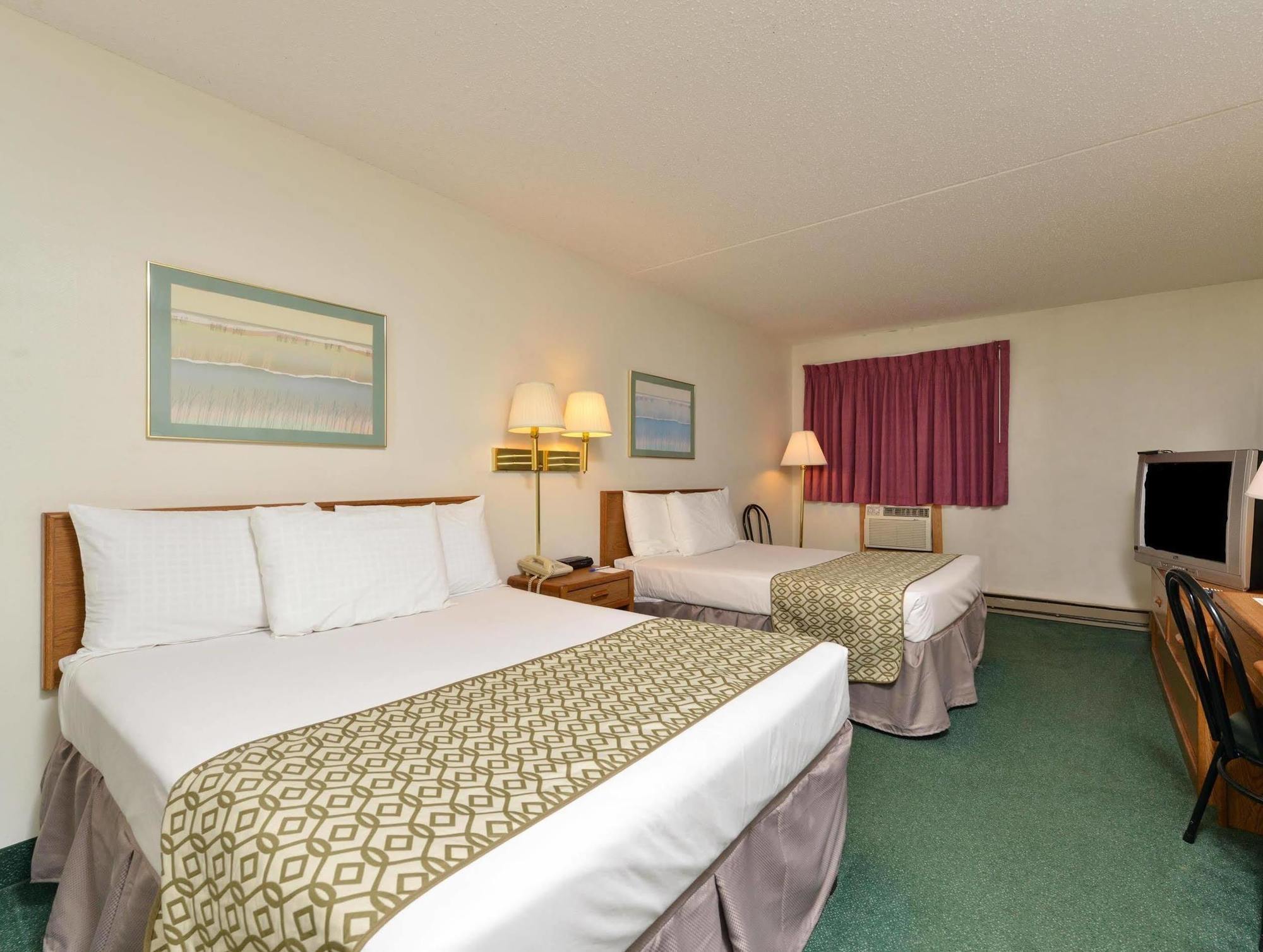 Oyo Hotel Pipestone Mn, Canterbury Park Extérieur photo